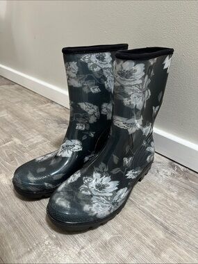 Women’s Black Floral Rain Boots